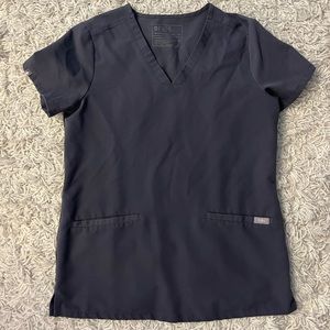 Figs scrub top
